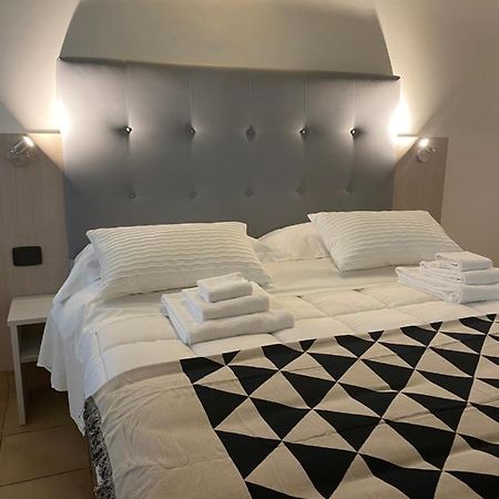 Hotel Noah Rimini Extérieur photo